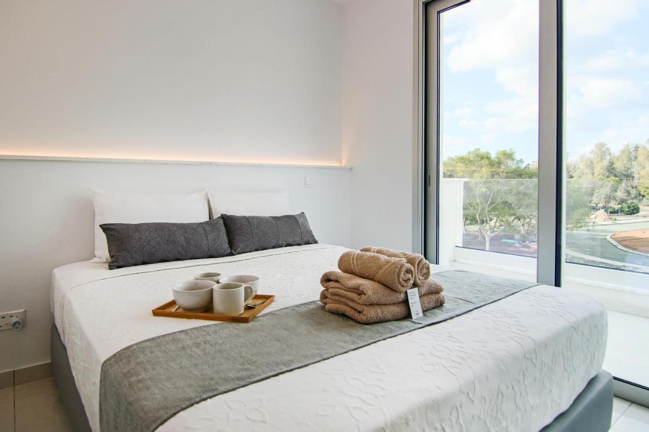 Апартаменты Phaedrus Living - Seaside Executive Flat Harbour 205 Пафос Экстерьер фото
