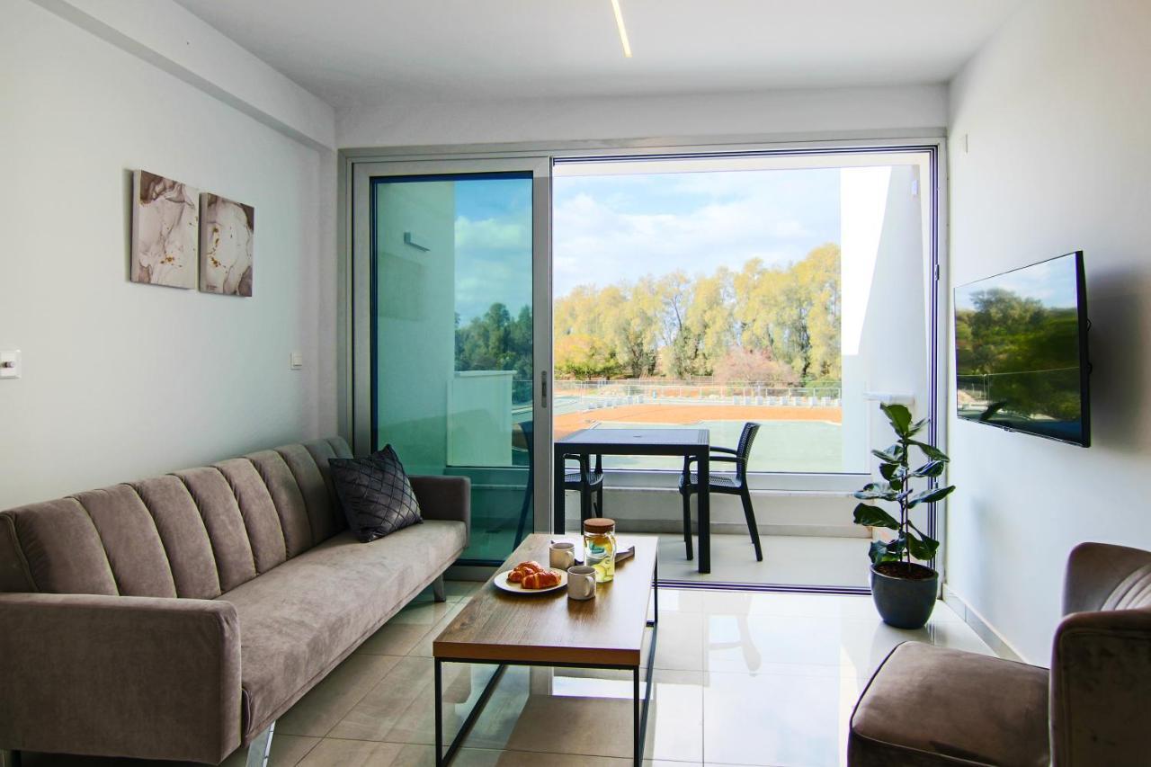 Апартаменты Phaedrus Living - Seaside Executive Flat Harbour 205 Пафос Экстерьер фото