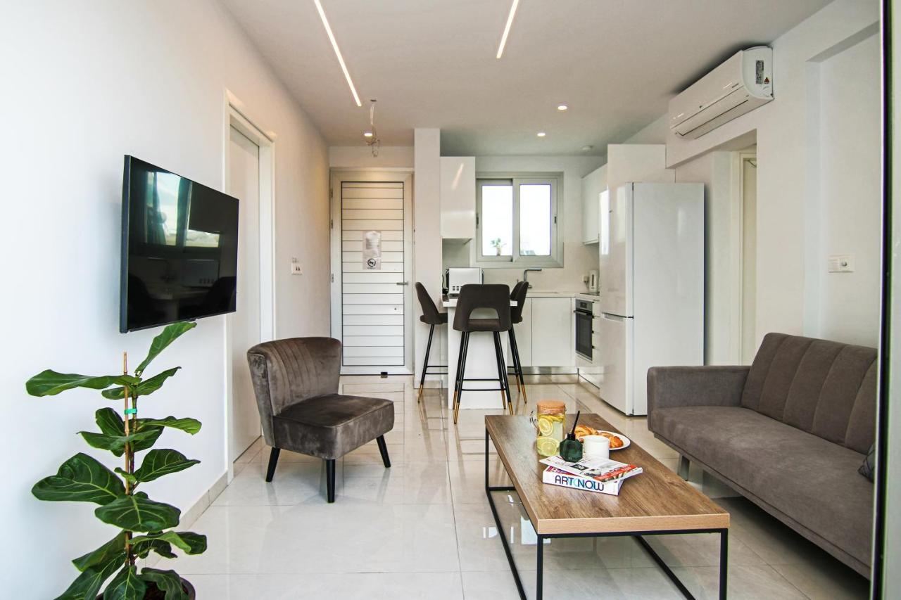 Апартаменты Phaedrus Living - Seaside Executive Flat Harbour 205 Пафос Экстерьер фото